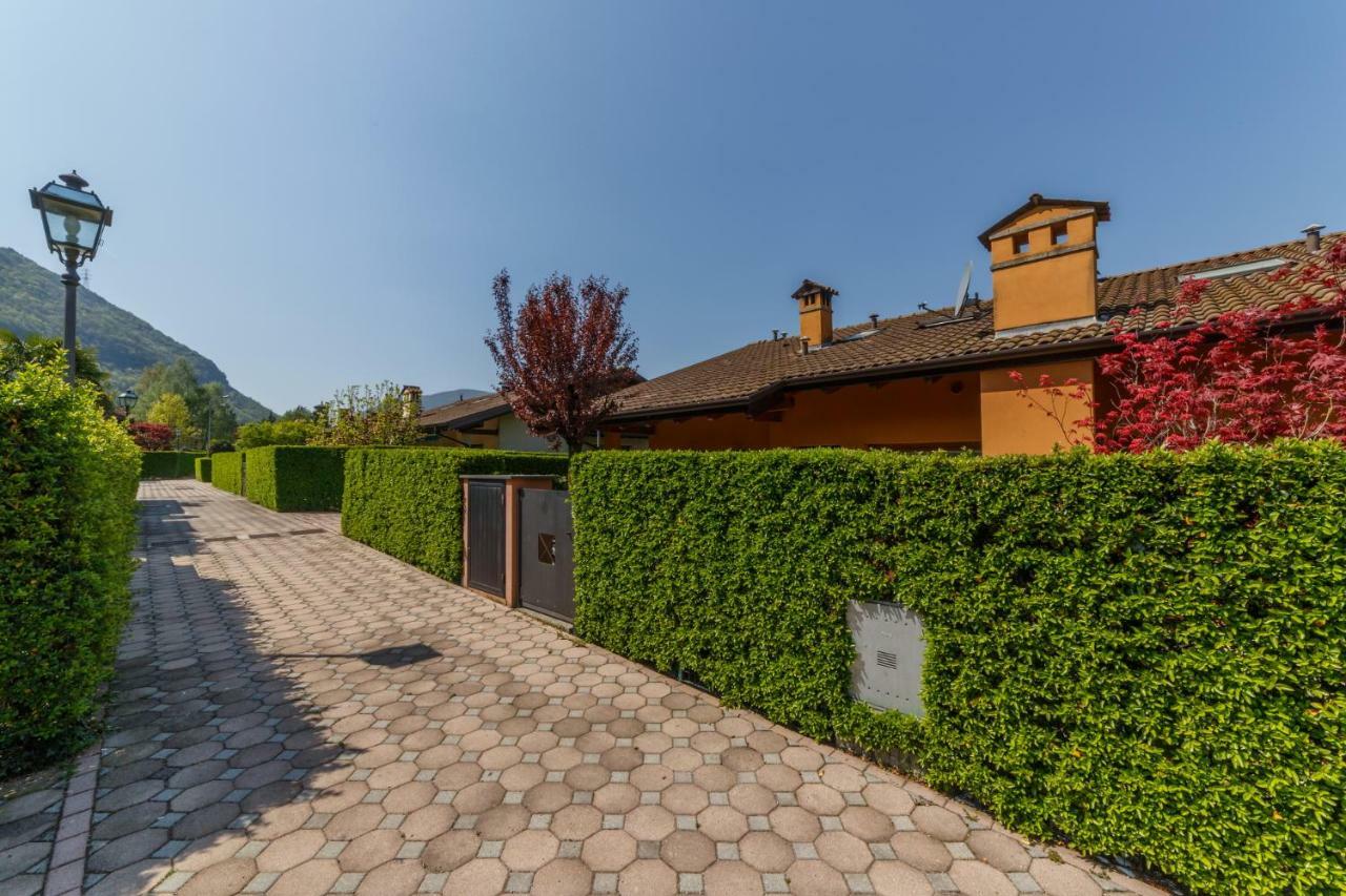 Casa Vacanza Residence Lago Di Endine Monasterolo del Castello Exteriör bild